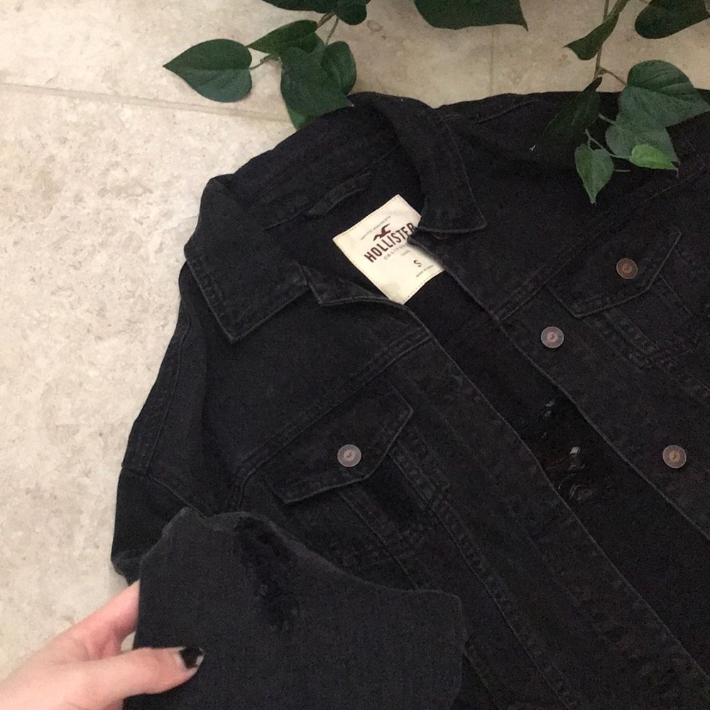 Black Distressed Denim Jacket NWOT - Picture 4 of 8